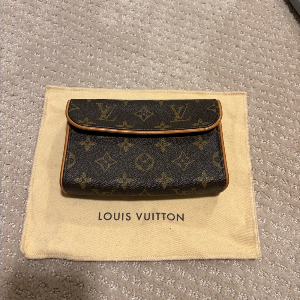 Louis Vuitton Monogram Canvas Pouch